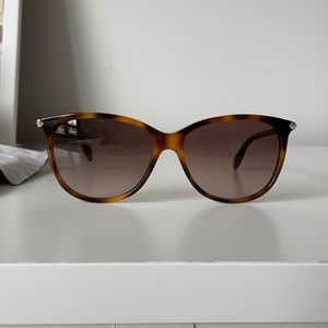 Alexander McQueen Tortoise shell shades